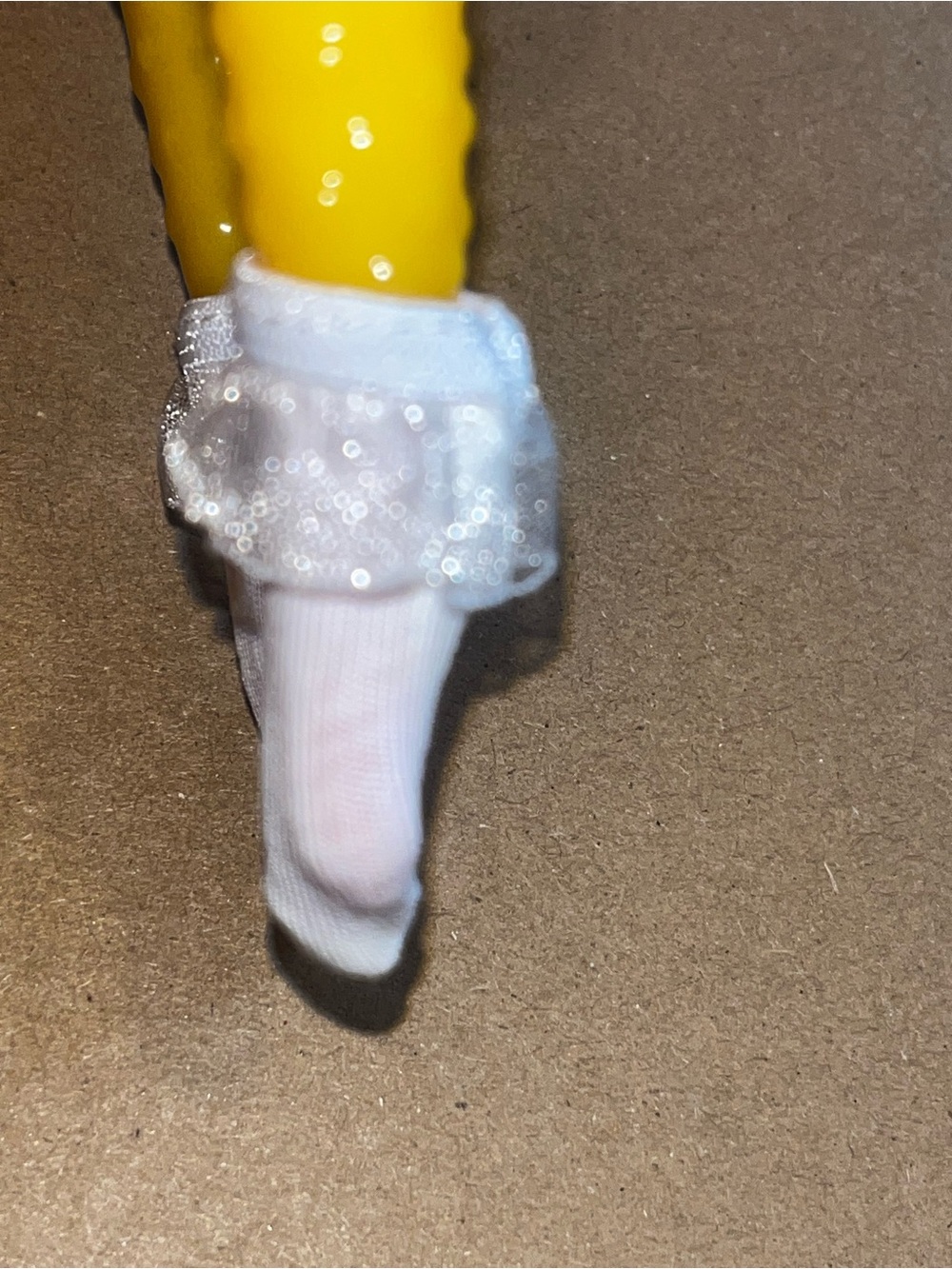Sheer Ruffle-Trim Doll Socks Pick (1) Pair - Picture 9 of 10